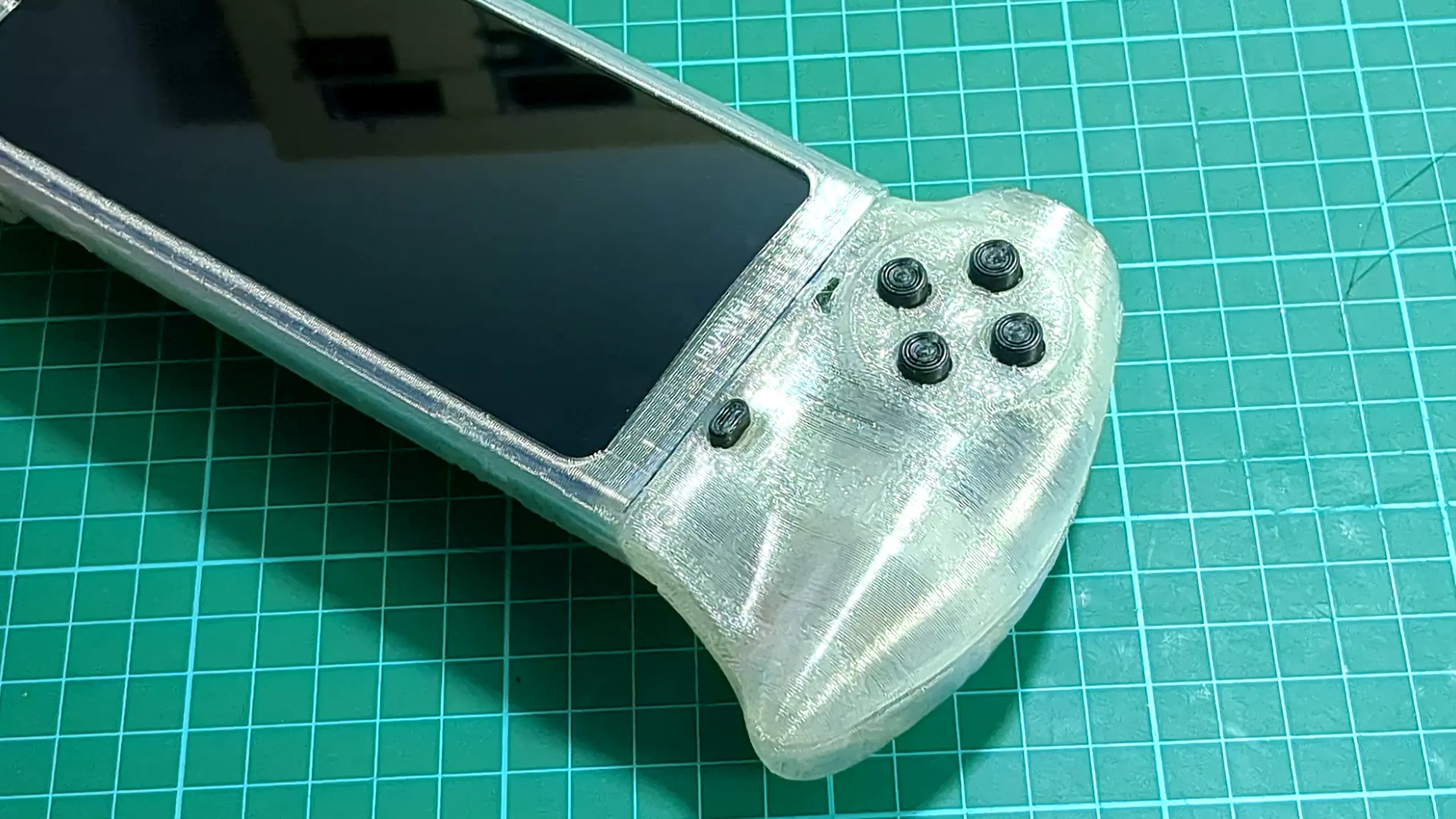 Gaming handheld from an old Android Smartphone